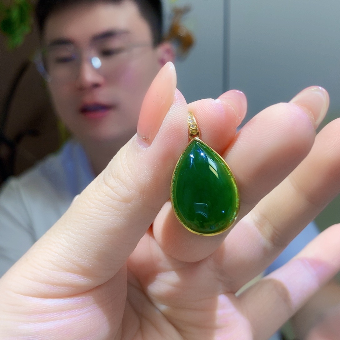 颈饰银S925镀金镶嵌和田玉（碧玉）