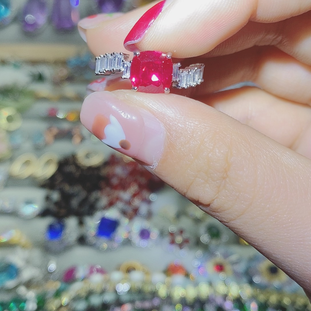 【闪购商品】托帕石耳饰银S925镶嵌