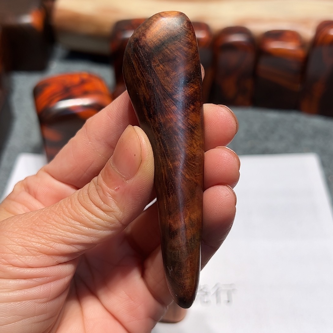 交趾黄檀（大红酸枝）迈****e