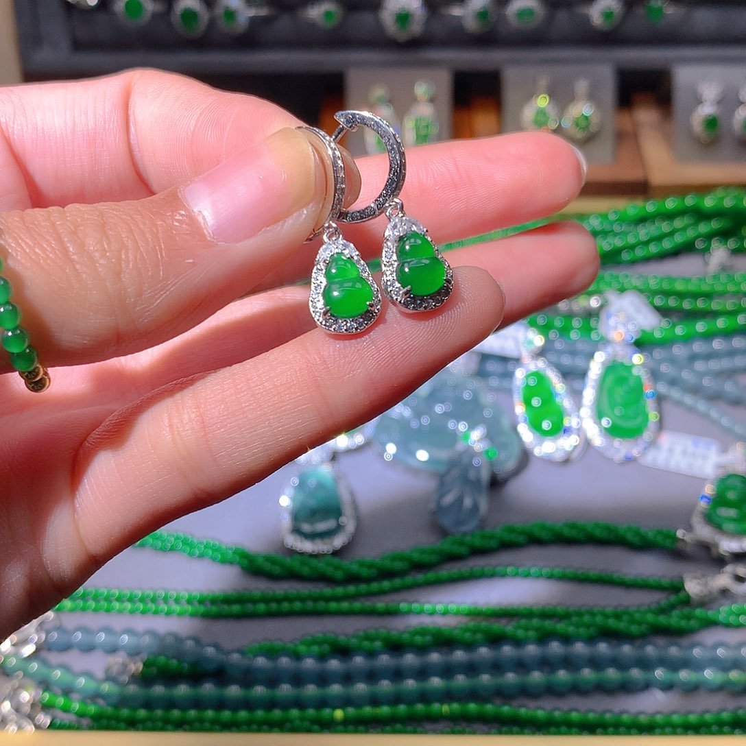 翡翠戒指未镶嵌天然翡翠