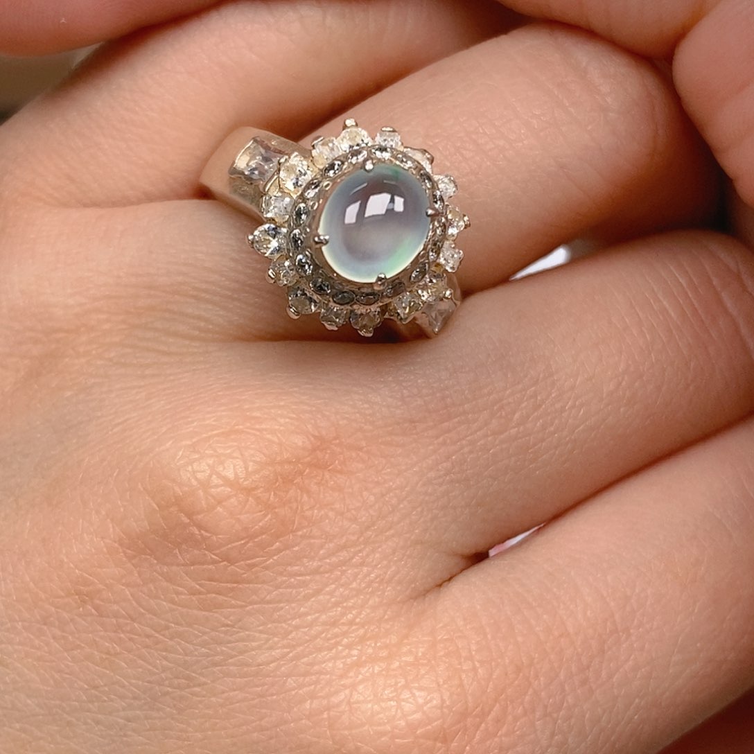 翡翠戒指未镶嵌翡翠