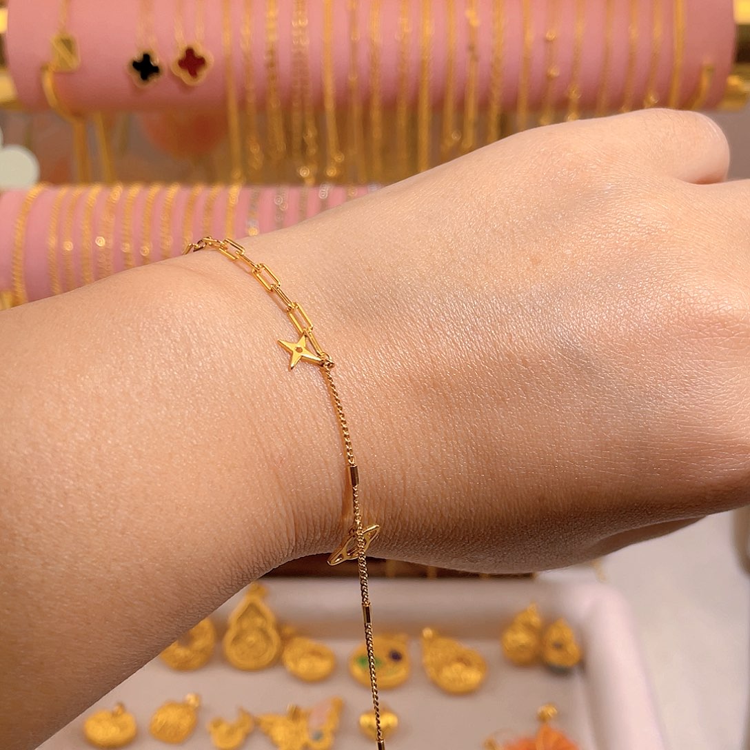 小***棍露———一一Ab款手链