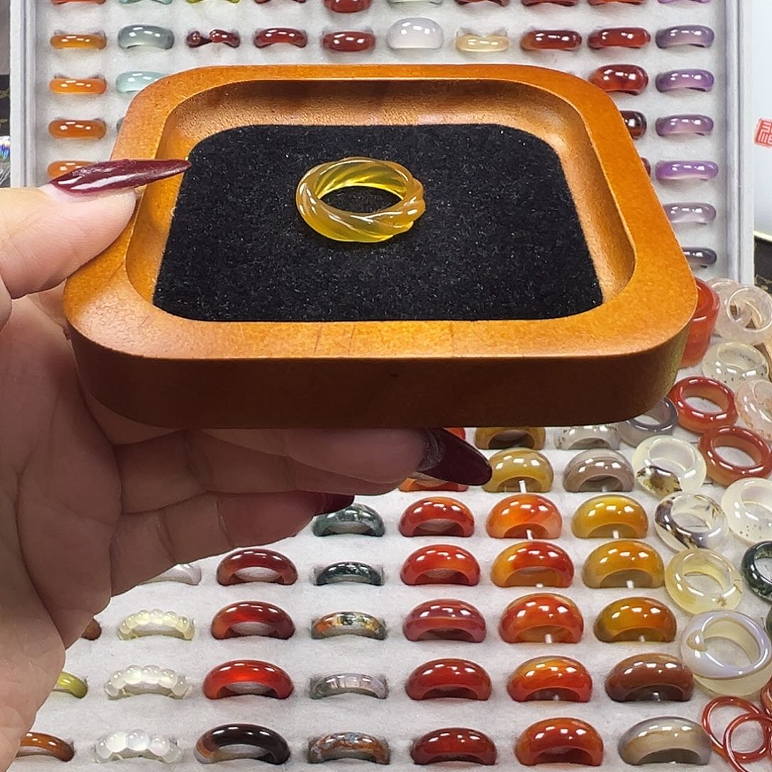 玛瑙/玉髓未镶嵌戒指B5不退换17.2港15