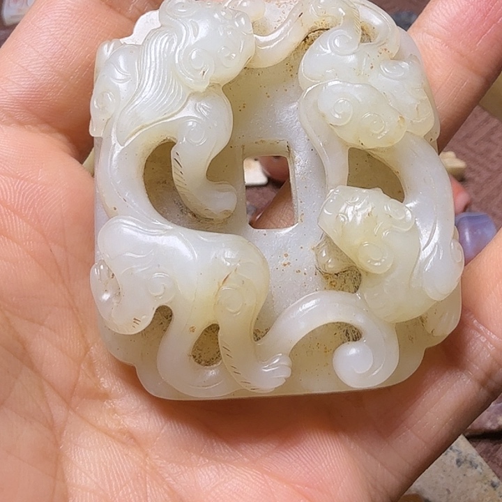 境***转未镶嵌和田玉（糖玉）挂件