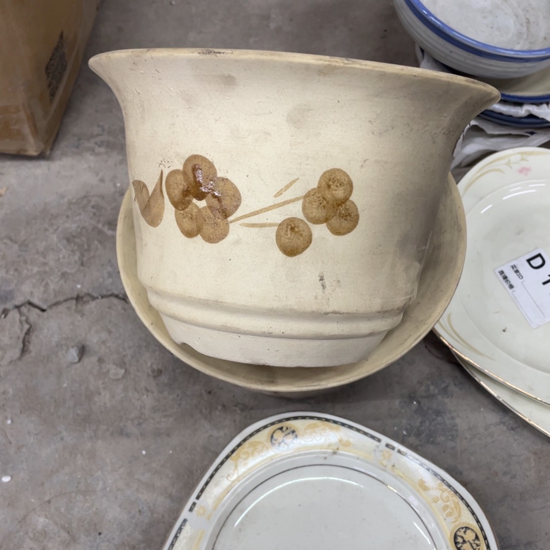 盘瓷器微瑕口径20两只