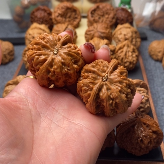 晨***陈吊坠文玩核桃43粗筋591
