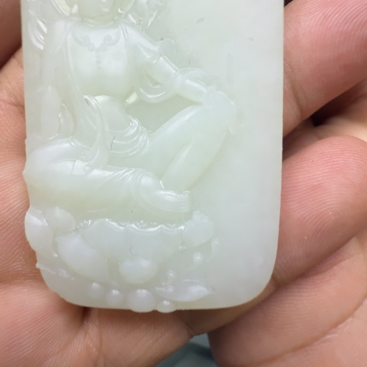 和田玉未镶嵌颈饰临*