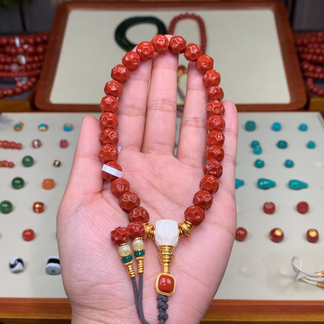 南红玛瑙颈饰未镶嵌