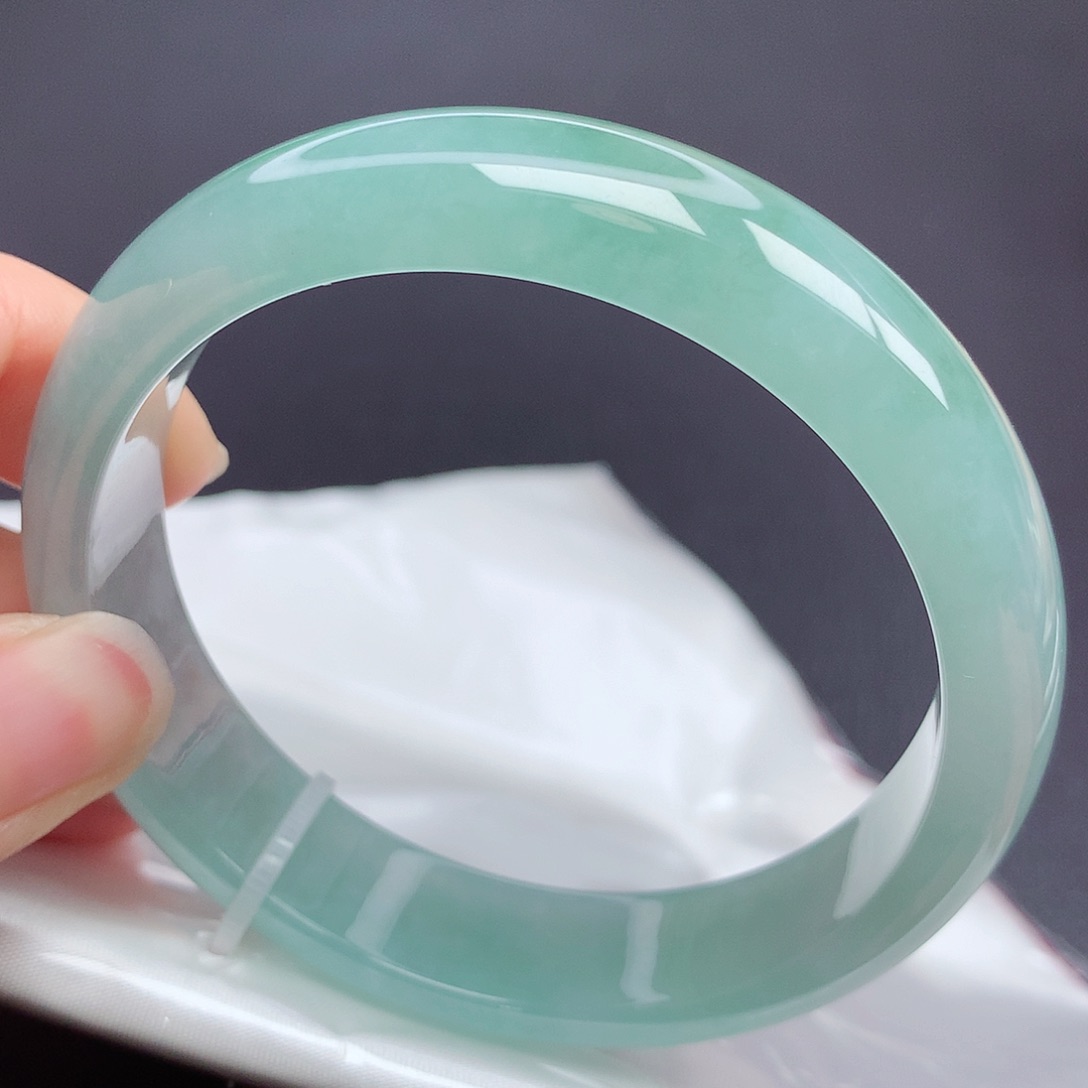 翡翠手镯未镶嵌10n n n n n n m