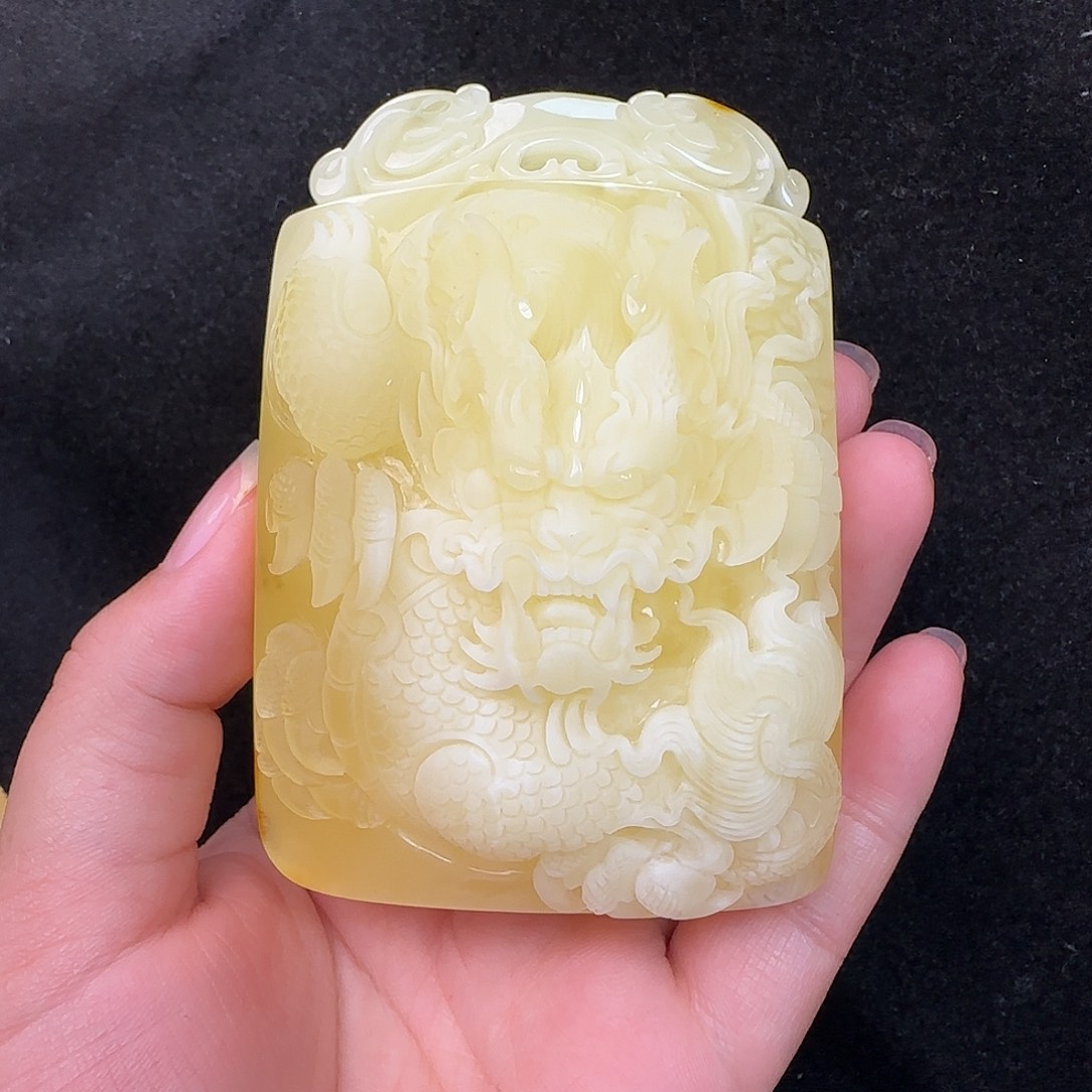 蜜蜡未镶嵌珠宝奇石