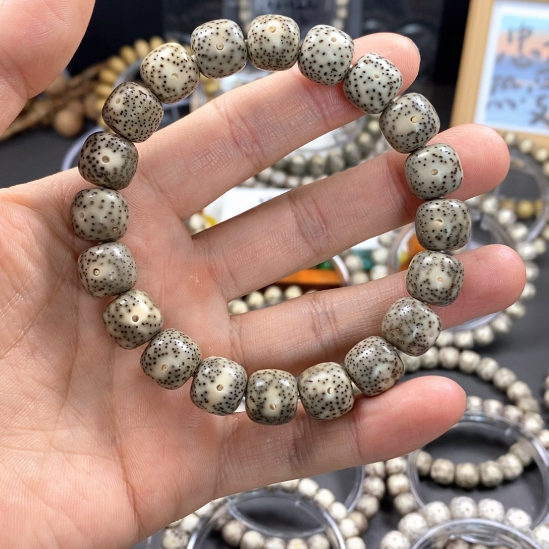 星月菩提手串扎**瓦12大糯冰