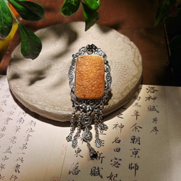 锦象原创设计台湾工镶嵌原皮蜜蜡戒指