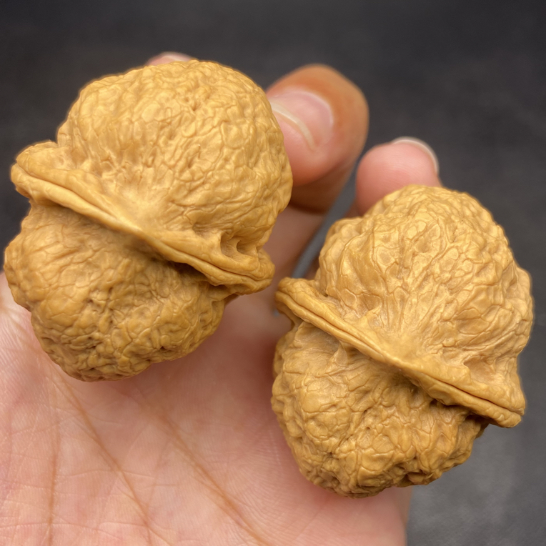 云南铁核桃 文玩核桃 41-42尺脑纹金蟾发货图片同款随机一对