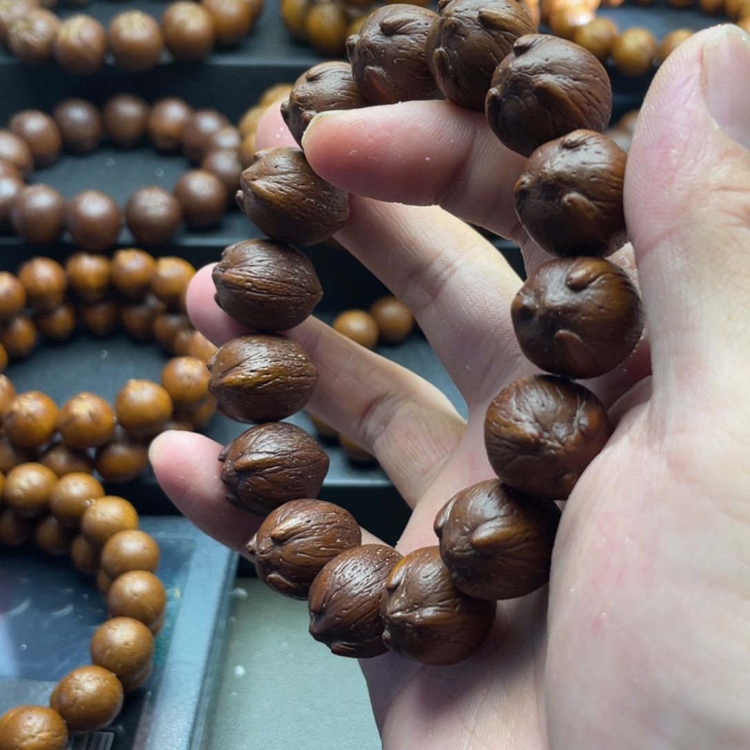 紫金鼠手串17尺寸鲨鱼