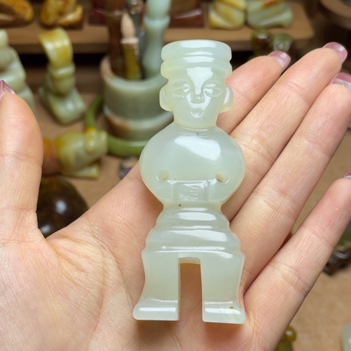 知***乐蛇纹石玉未镶嵌颈饰