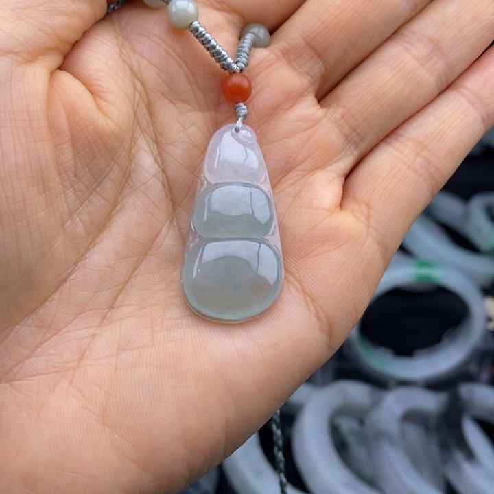 定制翡翠未镶嵌手镯