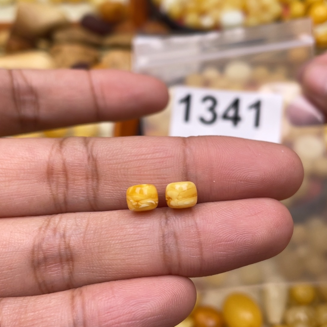 琥珀珠宝奇石未镶嵌6.6