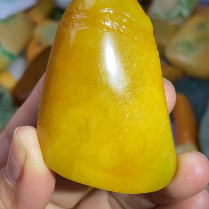 翡翠未镶嵌颈饰缅甸