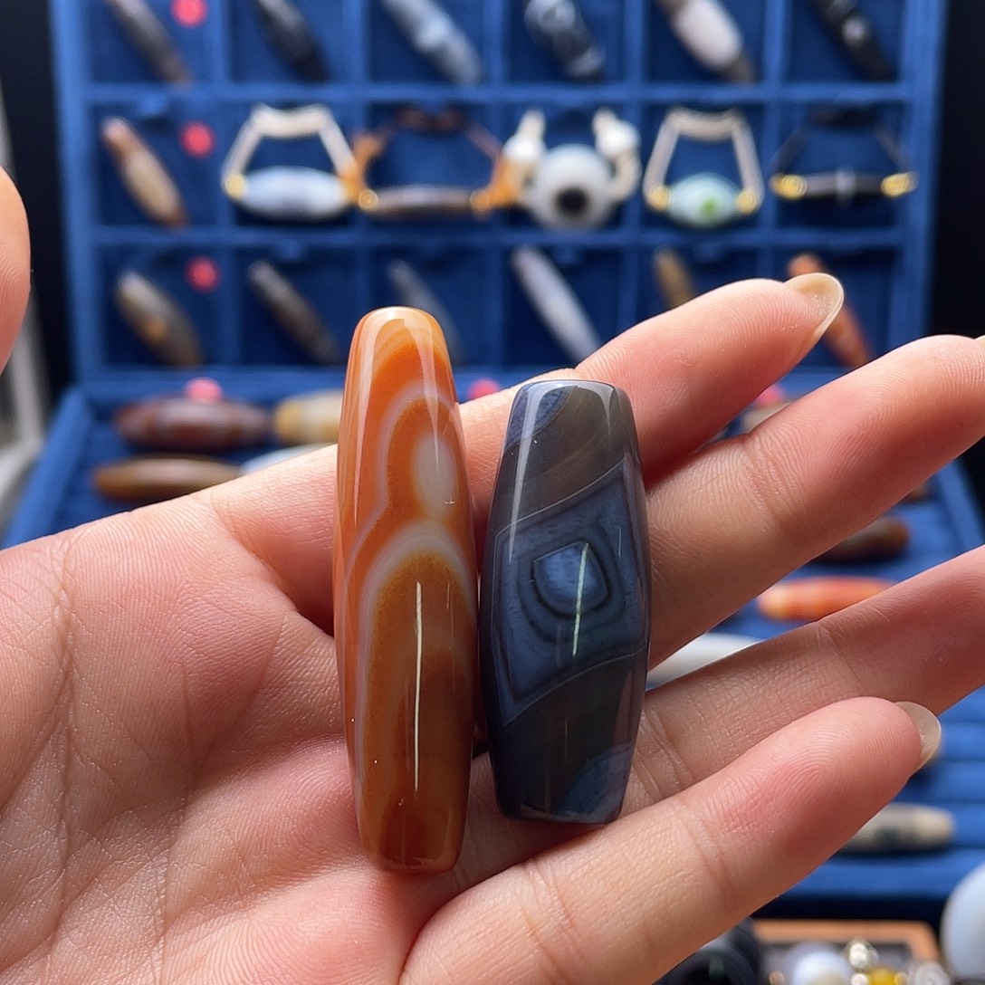 路***甲玛瑙/玉髓未镶嵌珠宝半成品