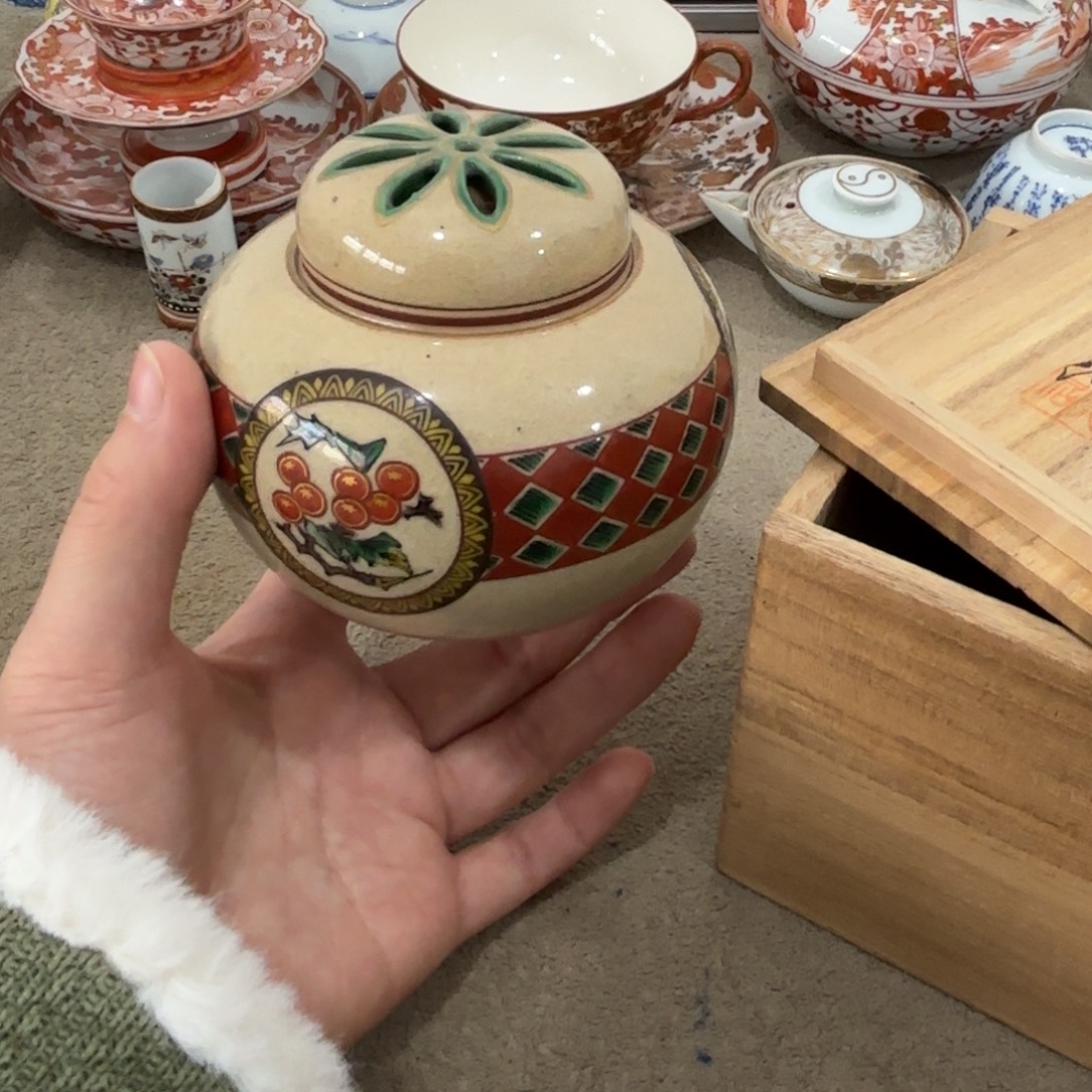 瓷片非常好看漂亮的物品 