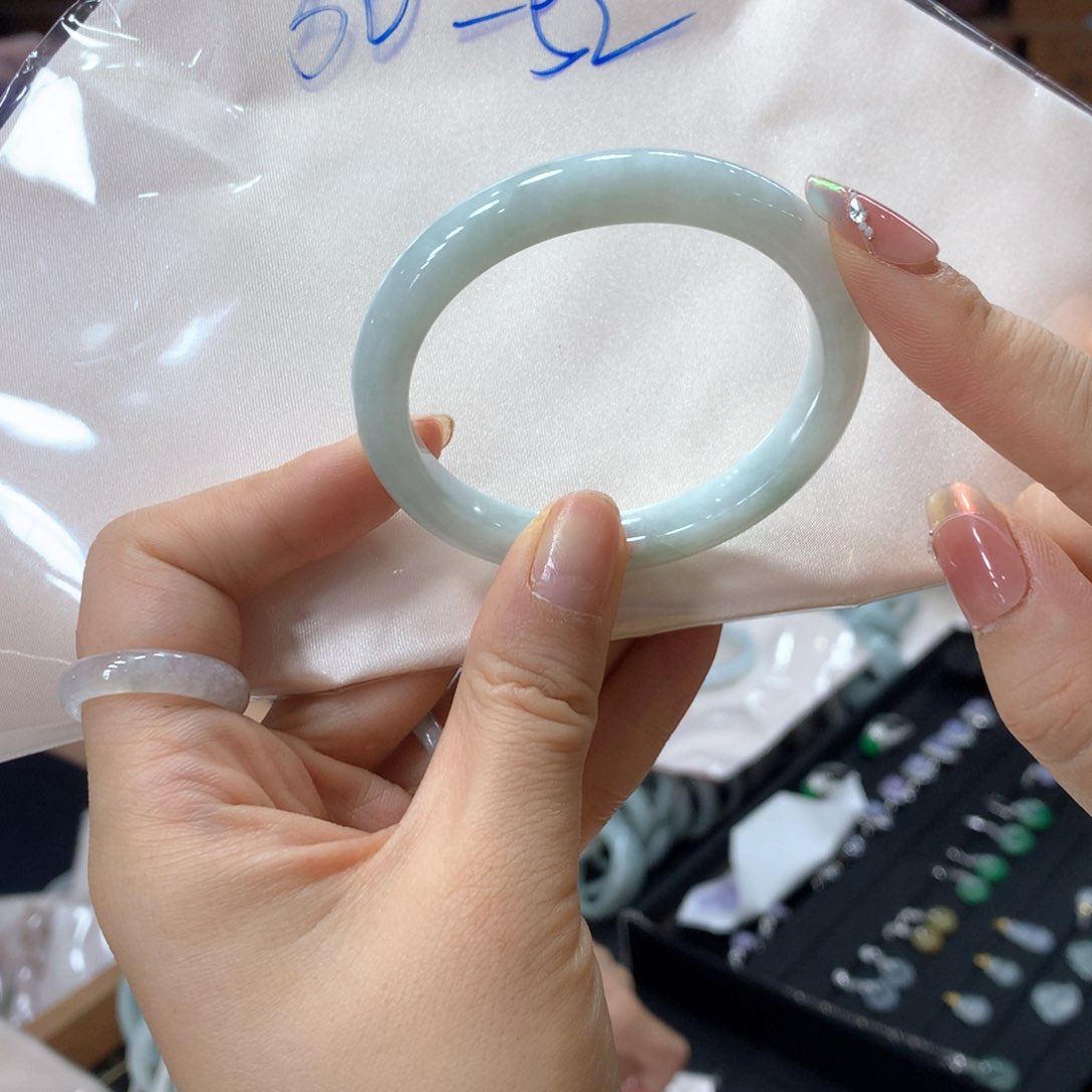 未镶嵌手镯翡翠买断