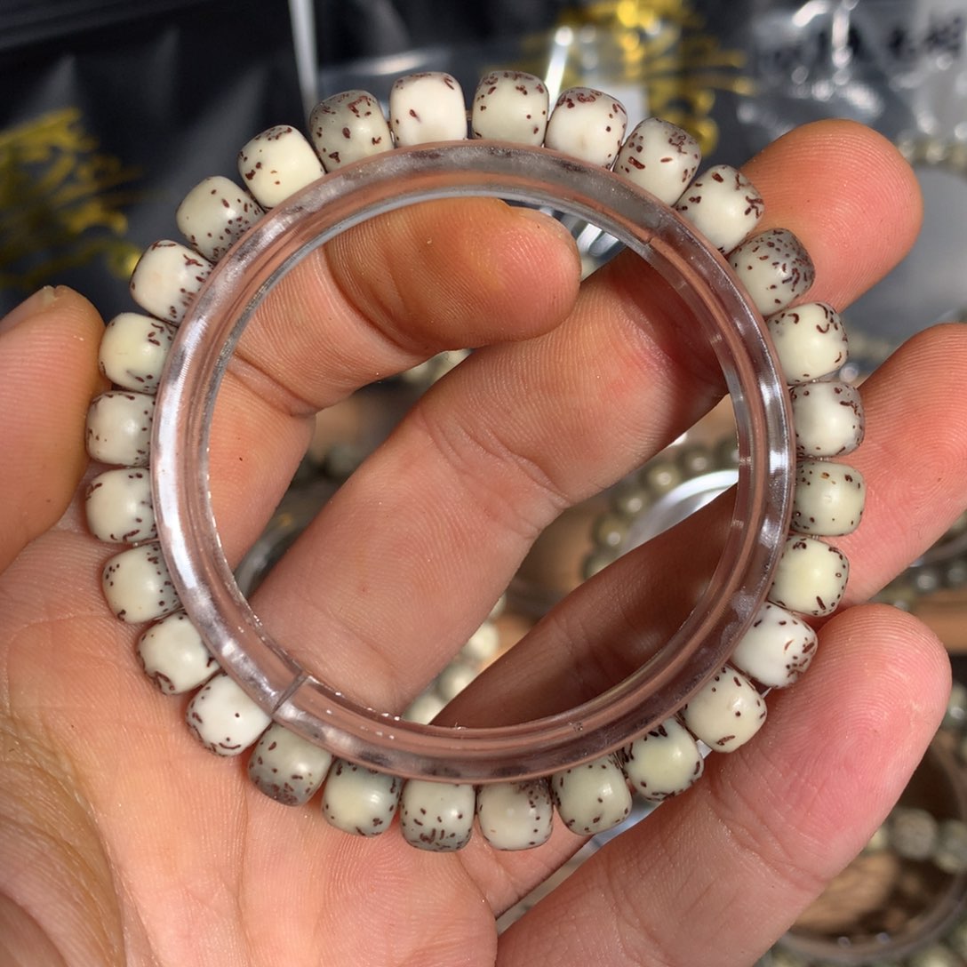 星月菩提手串8/7灰背小河豚