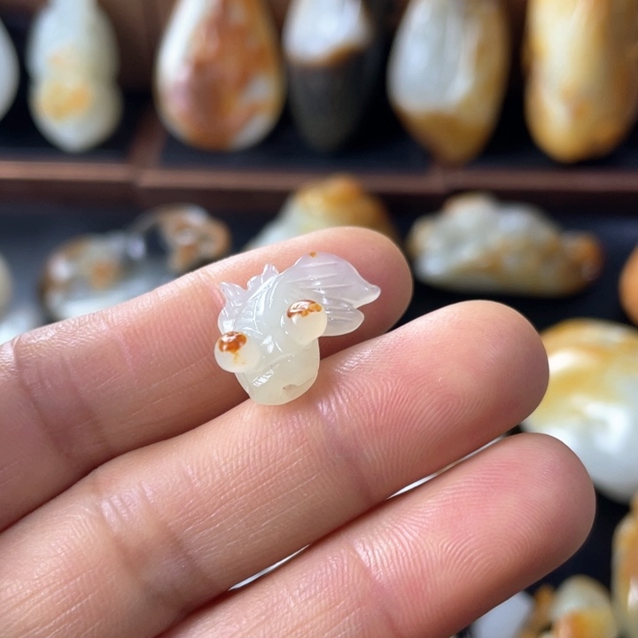 和田玉颈饰未镶嵌