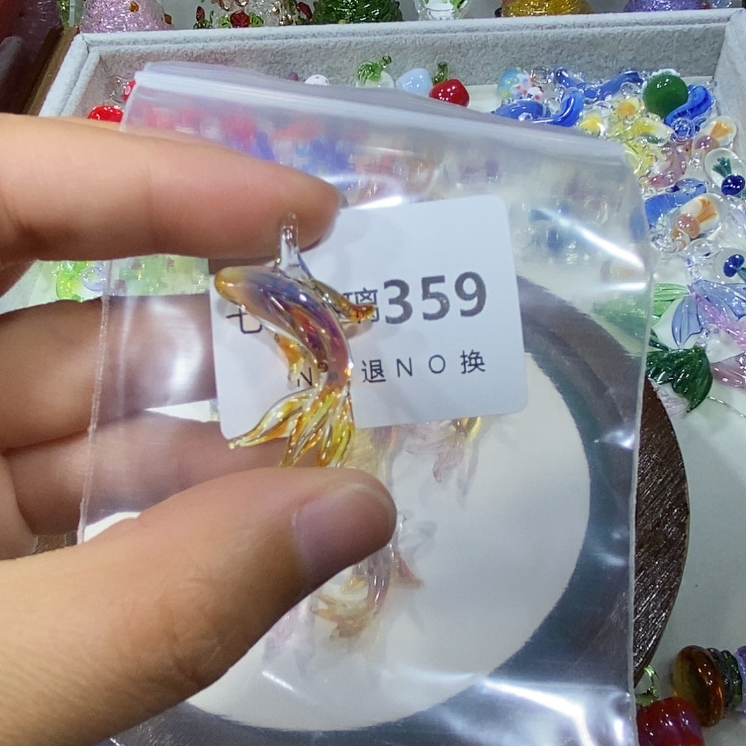是***吖颈饰玻璃359锦鲤一条