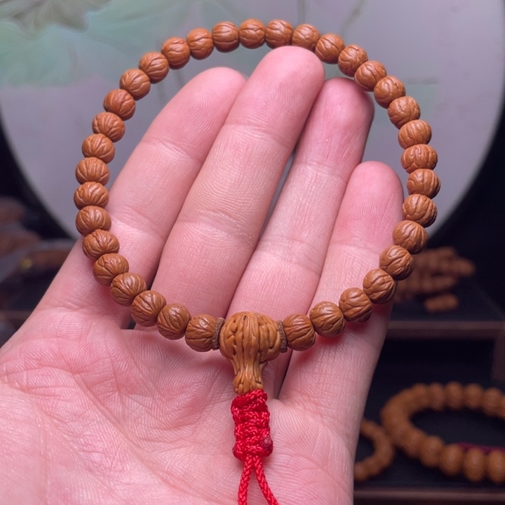 小***钢桃核手串0.8玉龙脊手持