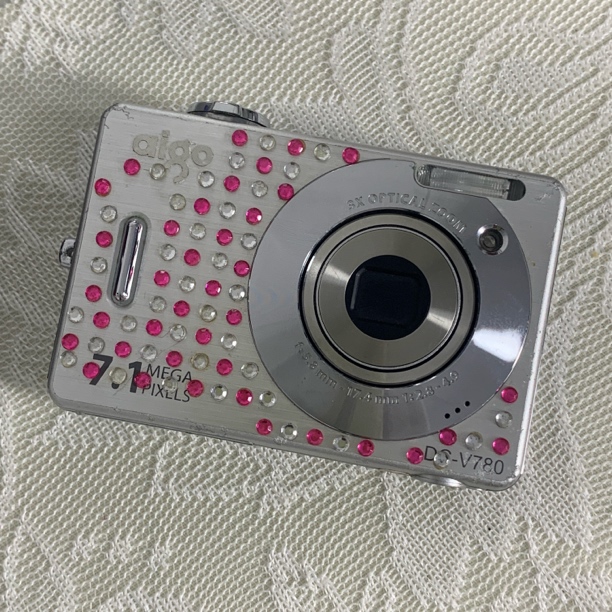 9新 aigo/爱国者 DC-v780 710w像素 3倍光变 复古ccd(no退no换）