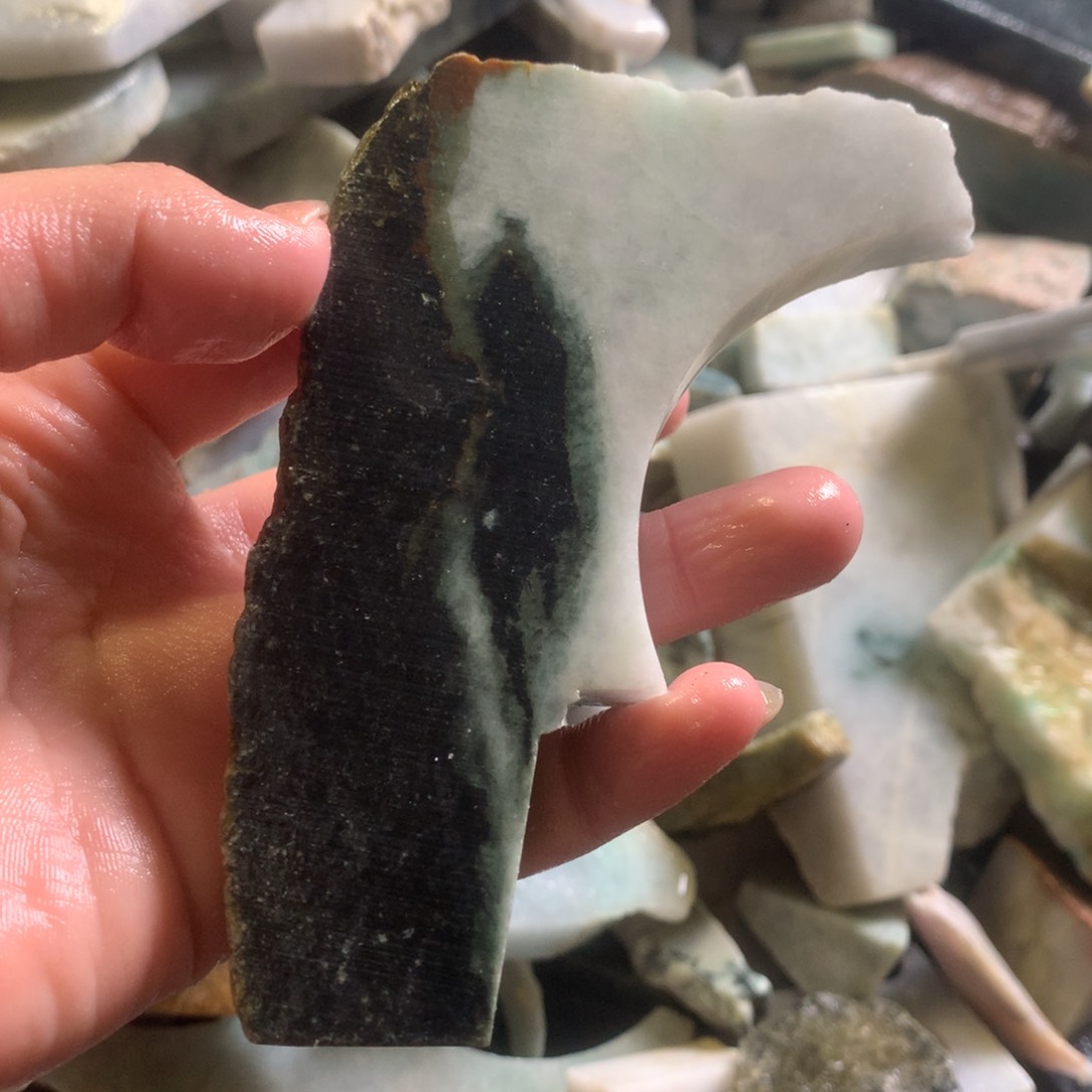 翡翠颈饰未镶嵌缅甸翡翠