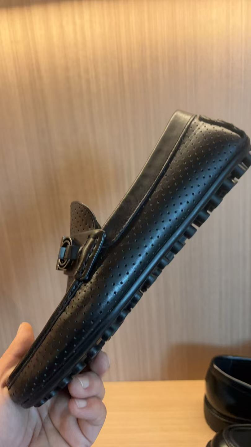 新款男士皮鞋商务休闲鞋冲孔舒适透气一脚蹬乐福鞋百搭夏季5696
