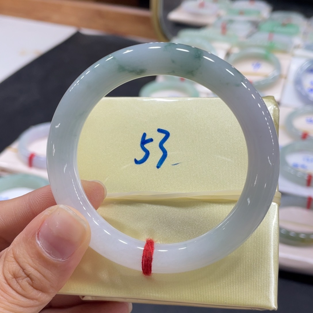 翡翠未镶嵌手镯53圆