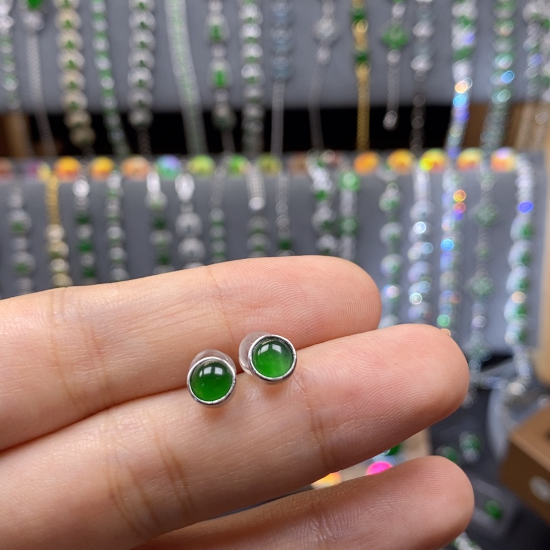 翡翠银S925镶嵌颈饰z***?无证书/假一赔四