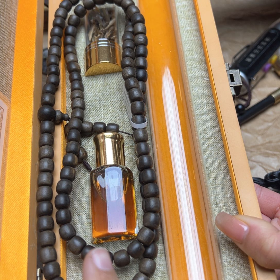 大叶紫檀（黑酸枝木类）