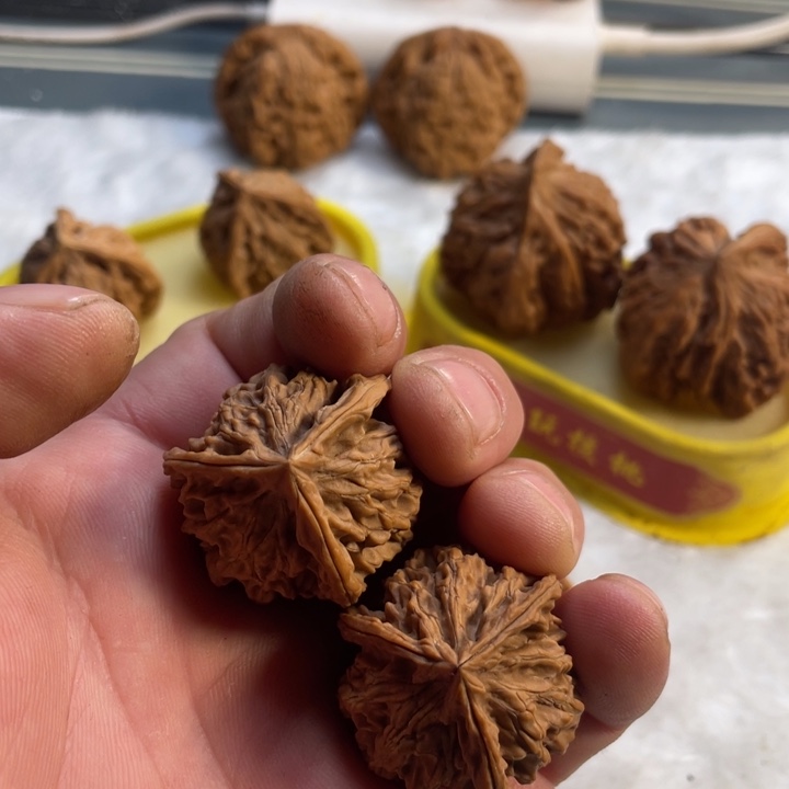 把件桃核请**心盘山三棱