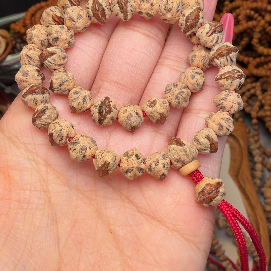 唔***借柏香籽/百香籽吊坠