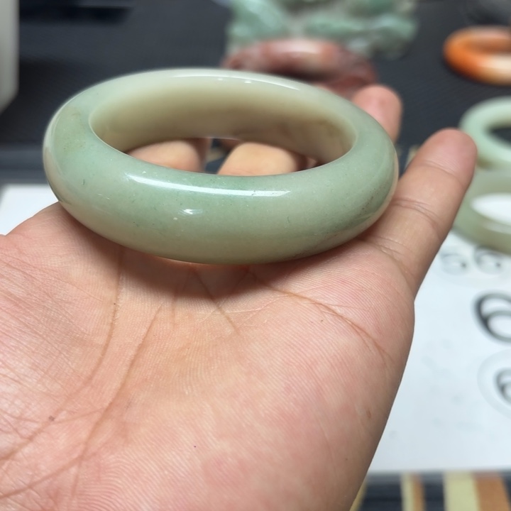 桔***红石英质玉未镶嵌手镯