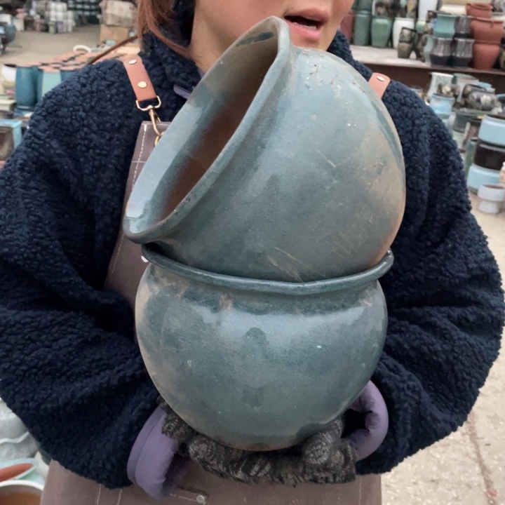 花盆紫砂口20高16瑕疵瑕疵