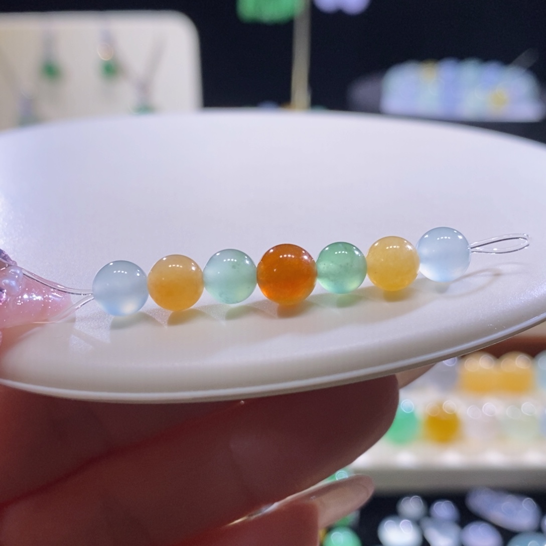 翡翠未镶嵌颈饰翡翠糖果色系小珠搭配