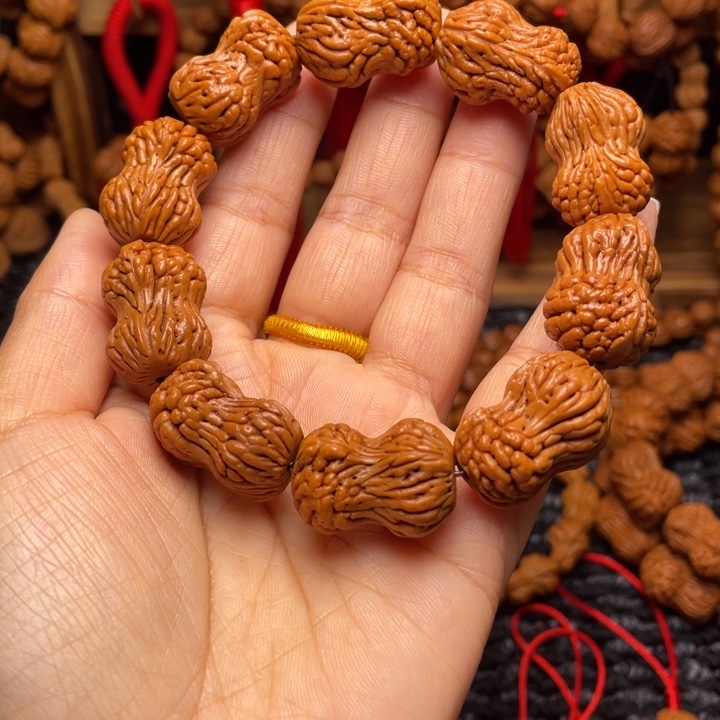 木质类龙纹桃枭挂件