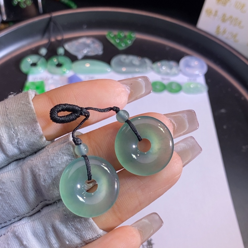 【闪购商品】翡翠未镶嵌挂件甜甜圈