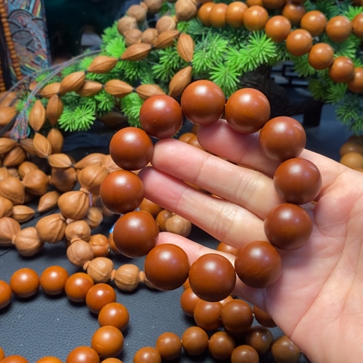 橄榄核手串1.9树王光珠