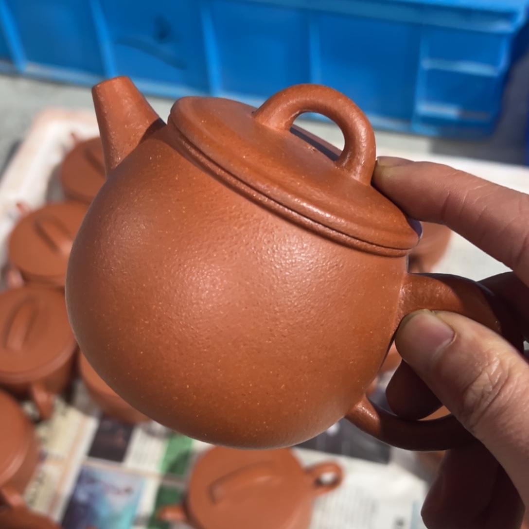 茶壶紫砂紫砂的味道很