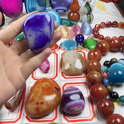 玛瑙/玉髓颈饰未镶嵌