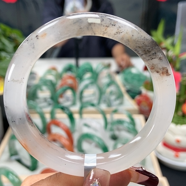 石英质玉手镯未镶嵌