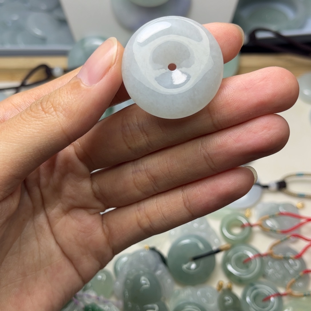 翡翠未镶嵌颈饰天然翡翠Ａ货