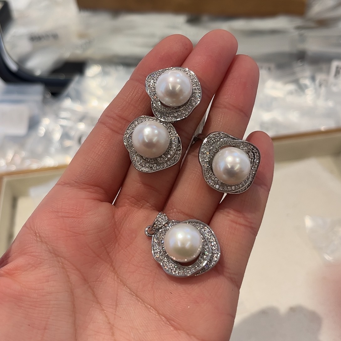 淡水珍珠耳饰合金