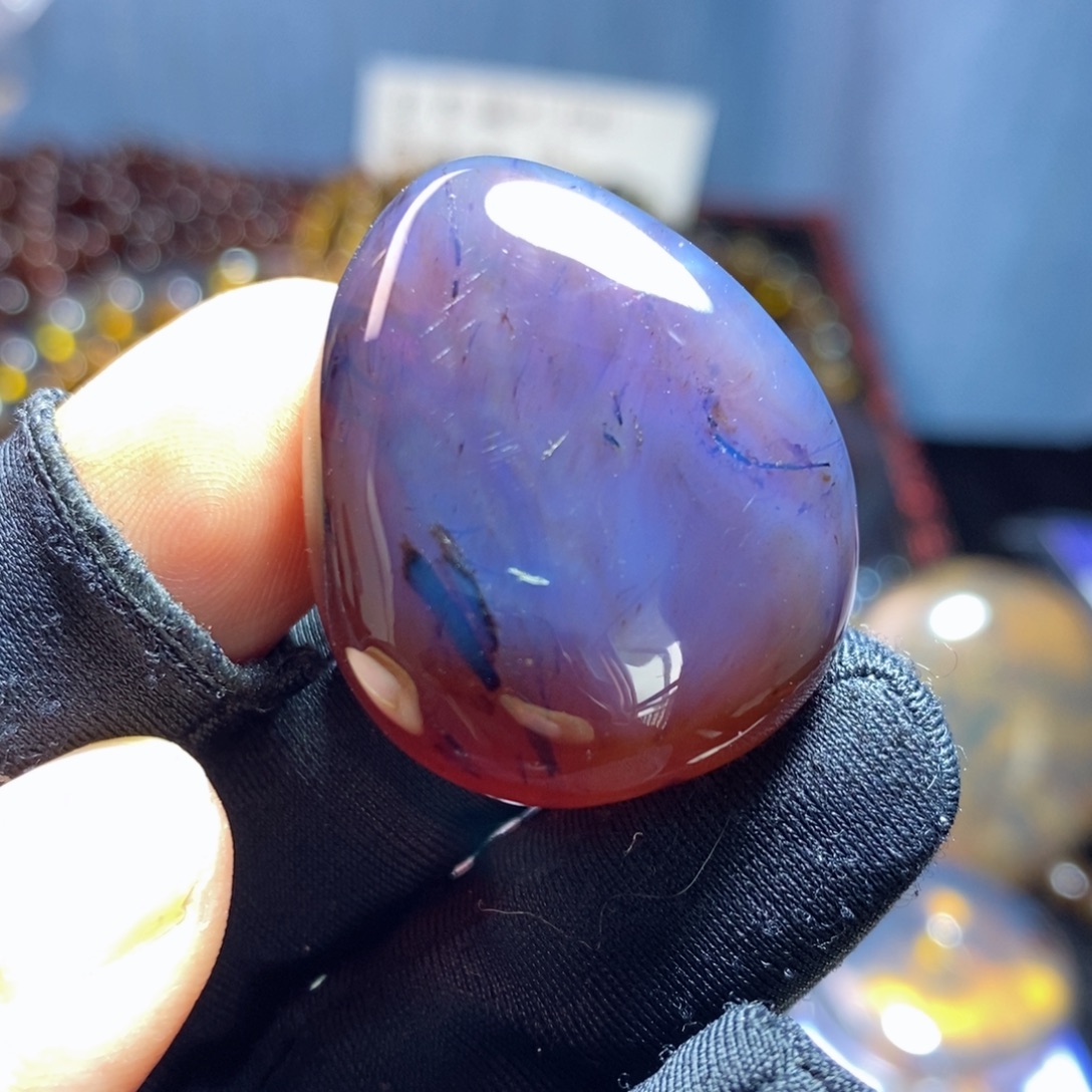 未镶嵌琥珀裸石。。。