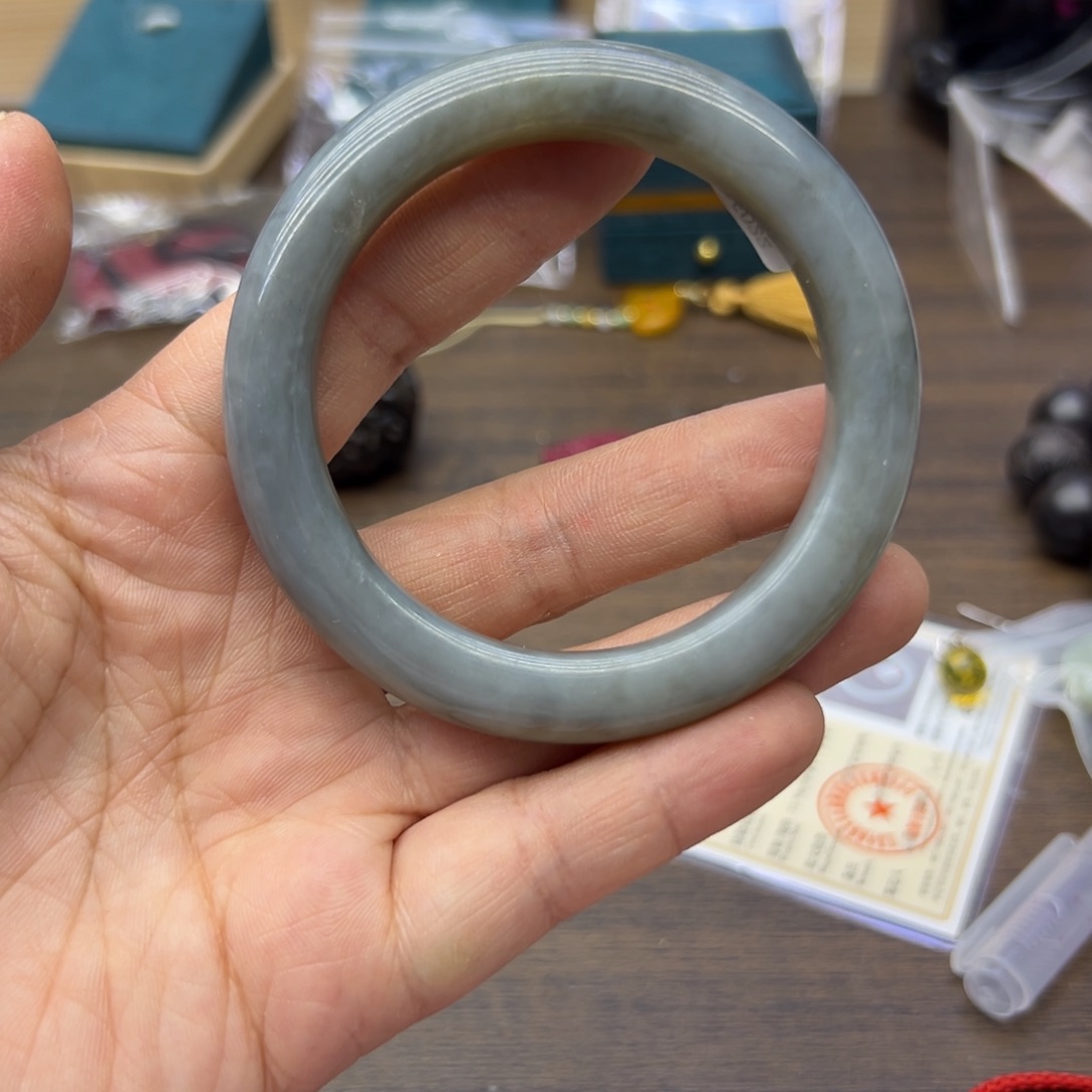 和田玉未镶嵌手镯57.4圈围723微瑕